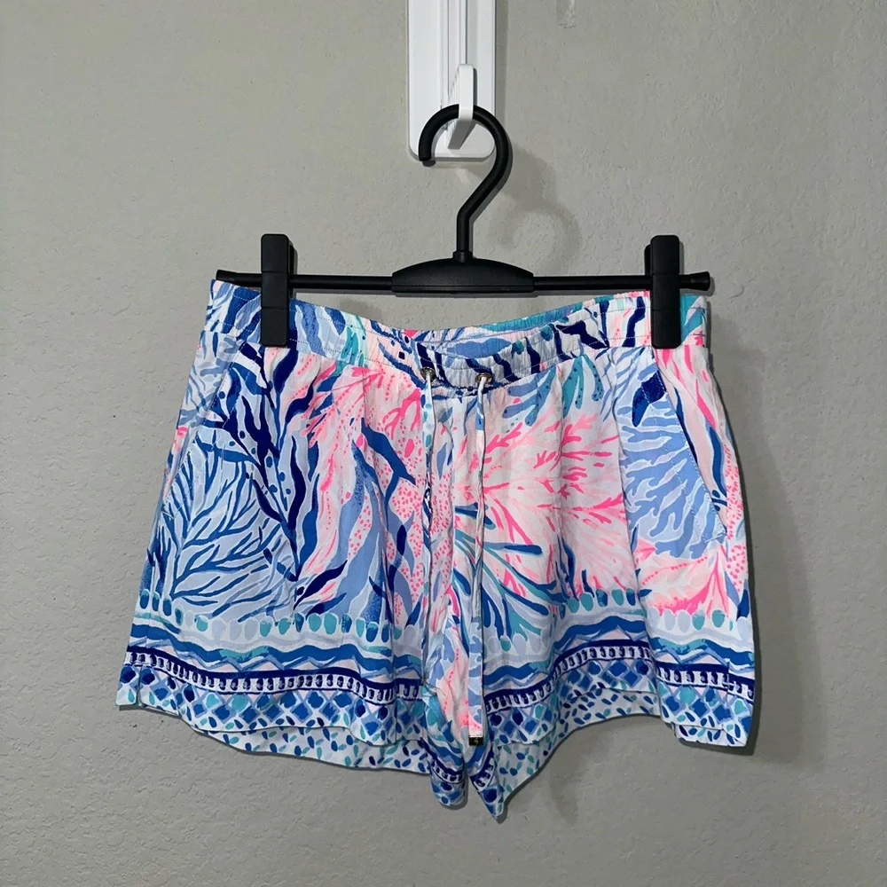Lilly Pulitzer Katia Shorts - size Small - Picture 7 of 7